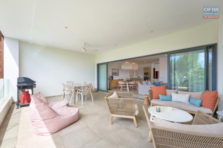 Accessible to foreigners Apartment GRAND BAIE - PEREYBERE - POINTE AUX CANONNIERS – photo 1 of 14 – Bright living area
