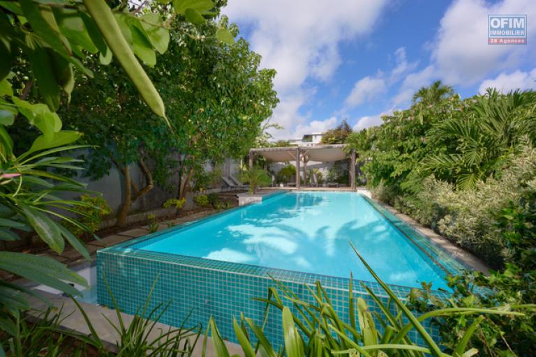 Accessible to foreigners Apartment GRAND BAIE - PEREYBERE - POINTE AUX CANONNIERS – photo 12 of 14 – Swimming pool