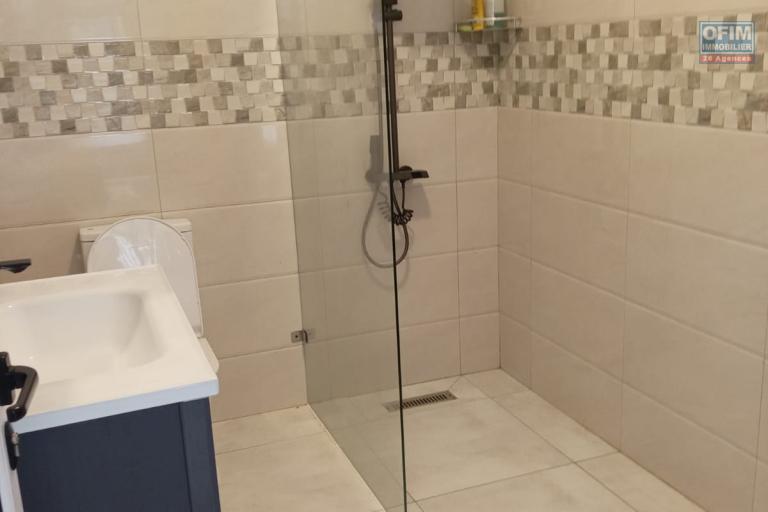 Rental House / Villa GRAND GAUBE - CALODYNE – photo 10 of 13 – Shower room
