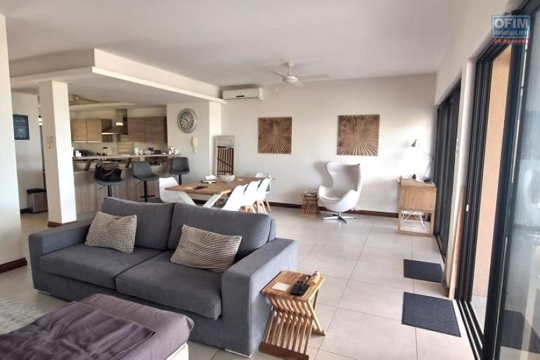Accessible to foreigners Apartment TAMARIN - RIVIERE NOIRE - MORNE – photo 8 of 17 – Bright living area