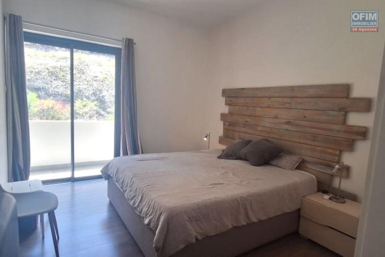 Accessible to foreigners Apartment TAMARIN - RIVIERE NOIRE - MORNE – photo 14 of 17 – Bright bedroom