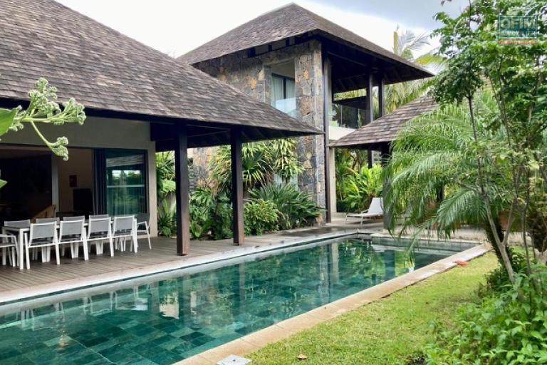 Accessible to foreigners House / Villa GRAND GAUBE - CALODYNE – photo 1 of 14 – Swimming pool