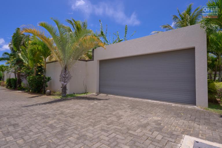 Accessible to foreigners House / Villa GRAND BAIE - PEREYBERE - POINTE AUX CANONNIERS – photo 14 of 15 – Front of the property