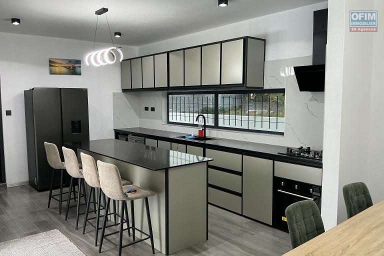 Rental House / Villa GRAND GAUBE - CALODYNE – photo 4 of 15 – Fitted open-plan kitchen