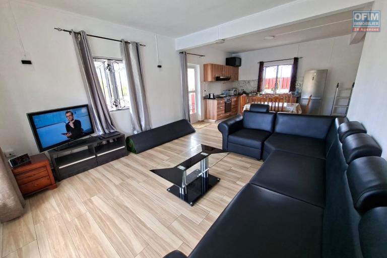 Rental House / Villa FLIC EN FLAC - ALBION – photo 4 of 12 – Spacious living area