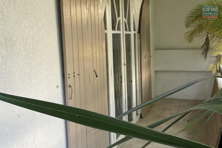 Sale House / Villa MONT CHOISY - TROU AUX BICHES – photo 12 of 16 – Balcony