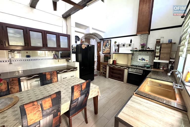 Sale House / Villa FLIC EN FLAC - ALBION – photo 9 of 15 – Fitted kitchen