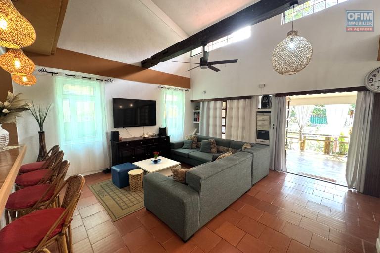 Sale House / Villa FLIC EN FLAC - ALBION – photo 4 of 21 – Bright living area