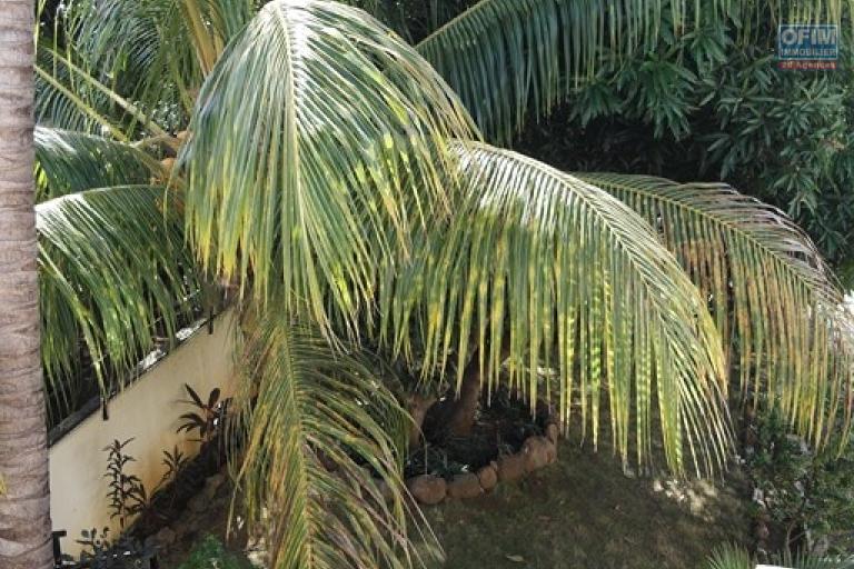Rental Apartment FLIC EN FLAC - ALBION – photo 3 of 6 – Landscaped garden