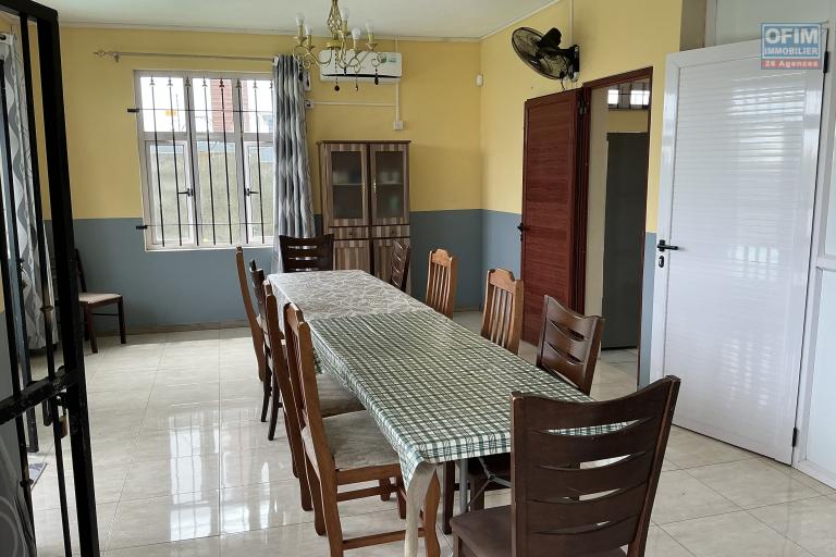 Renting House / Villa GRAND BAIE - PEREYBERE - POINTE AUX CANONNIERS – photo 3 of 19 – Dining room