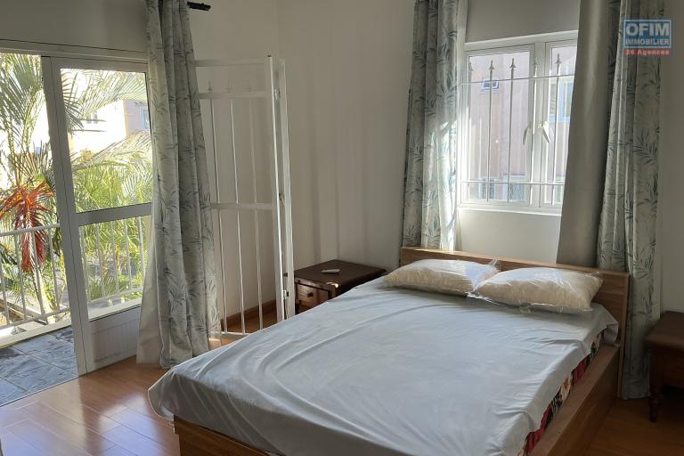 Sale House / Villa GRAND GAUBE - CALODYNE – photo 7 of 15 – Bright bedroom