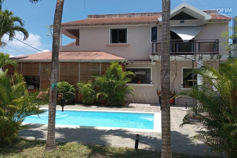 Sale House / Villa GRAND BAIE - PEREYBERE - POINTE AUX CANONNIERS – photo 17 of 17 – Swimming pool