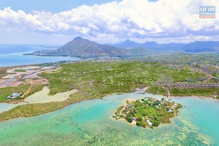 upscale apartment waterfront freehold 3 bedrooms accessible to foreigners on an island in Black River, Mauritius.