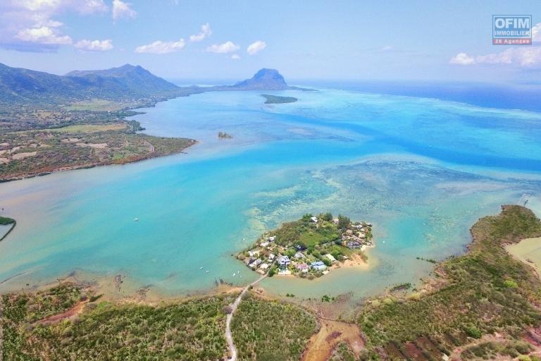 upscale apartment waterfront freehold 3 bedrooms accessible to foreigners on an island in Black River, Mauritius.