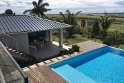 For sale architect villa of 500 m2 on 1500 m2 of land with infinity pool and panoramic view of the private and secure Mont Piton.