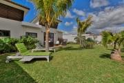 Accessible to foreigners and Mauritians: For sale a recent villa of 4 rooms in RES status eligible for foreigners and Mauritians with permanent residence permit for the whole family in Grand Baie Mauritius.