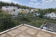 Flic en Flac for sale penthouse with 3 bedroom consisting of a common pool and breathtaking 360 ° views located in a quiet area close to the beach.