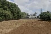 For sale large land of 479 toises located in a secure and quiet residence at D'Epinay.