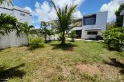 For sale modern villa of 180 m2 with wooded and grassy garden not far from Winners in Pereybère.