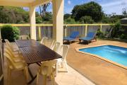 For sale beautiful 5 bedroom family villa with private swimming pool not far from amenities in Pereybère