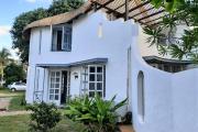 Pointe aux Sables for rent charming house on the sea front with 3 bedrooms.