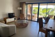 For sale spacious three-bedroom apartment in a very well maintained and secure high-end residence in Roches Noires.