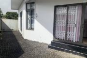 Curepipe for sale recent 3 bedroom villa located in a quiet and easily accessible morcellement.