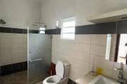  Tamarin for rent large villa with 3 bedrooms, 1 office, a swimming pool and a garage located in a secure and quiet area.