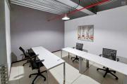 Your tailor-made office, at the heart of the action!