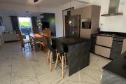 Looking for modernity and peace? Two minutes from the center of Grand Baie.