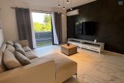 Looking for modernity and peace? Two minutes from the center of Grand Baie.