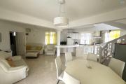    Flic en Flac – 7 bedroom villa for rent with swimming pool, ideally located just 200 meters from the beach.