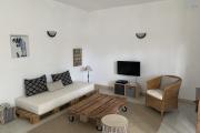 Curepipe for rent pleasant two-bedroom apartment in a small, quiet condominium close to shops and the center.
