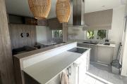 FOR SALE – Superb modern 3-bedroom apartment with spacious roof terrace in La Gaulette