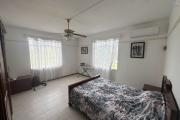  For sale in Albion – Pleasant 3 bedroom apartment with swimming pool, close to the beach
