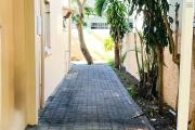 Rose Hill – Vandermeersch For rent 3 bedroom house + 1 office, ideally located in a quiet cul-de-sac.