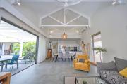 For sale: magnificent villa in a residence accessible to foreigners in Grand Baie, La Salette.