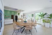 For sale: magnificent villa in a residence accessible to foreigners in Grand Baie.