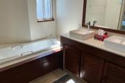 For rent &ndash; Superb 3-bedroom apartment facing the sea &ndash; Grand Baie