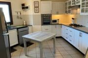 For rent &ndash; Superb 3-bedroom apartment facing the sea &ndash; Grand Baie