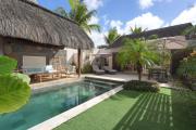 For sale: magnificent villa in a residence accessible to foreigners in Grand Baie, La Salette.