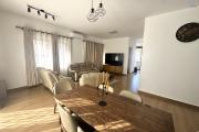 Flic en Flac, Mauritius – Superb, recently built 3-bedroom apartment with pool and garage