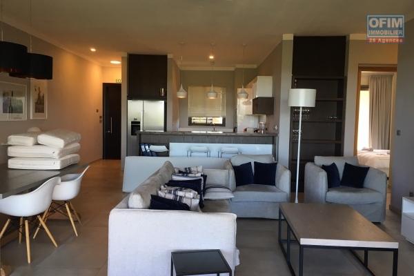 For rent in the long term, 2 apartments of 3 bedrooms in suites in a secure complex with small sea view in Balaclava.