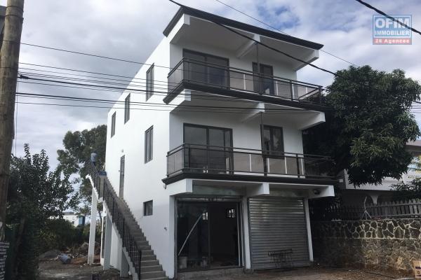 Rent commercial space on 3 levels 200 meters from La Croisette Grand Baie.