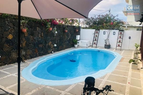 Villa 300 m2 living space on 19 perches of land in Grand Baie (Chemin 20 pieds).