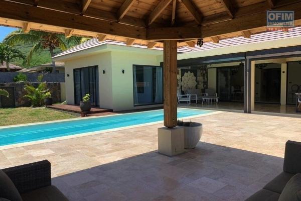 Tamarin for rent magnificent new and contemporary 3 bedroom villa with swimming pool and double garage in a secure and sought morcellement.