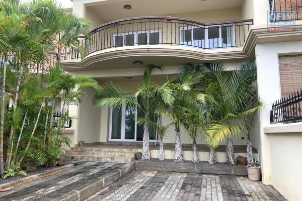 Flic en Flac for rent three bedroom duplex in a quiet residential area.