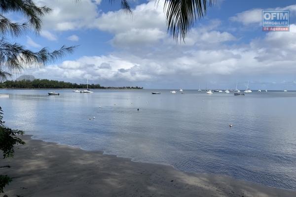 Black RIver for rent typical mauritian house with 3 bedroom and 1 office by the ocean with swimming pool on a huge and magnificent wooded and enclosed land in a quiet area.