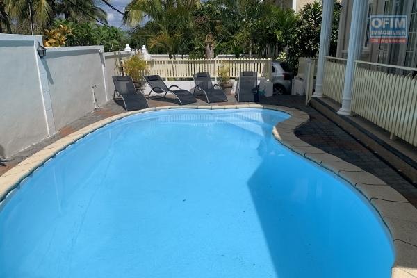 La Gaulette for rent two-bedroom apartment with common swimming pool in a quiet residential area.