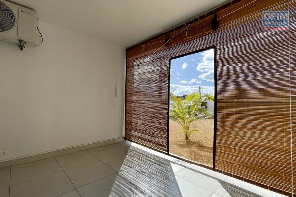 Tamarin for sale furnished 3 bedroom apartment accessible to foreigners, in a quite residential area.